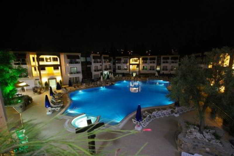Bitez Risa Hotel Экстерьер фото